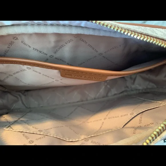 Michael Kors Aspen Limited Edition Crossbody - Picture 8 of 12